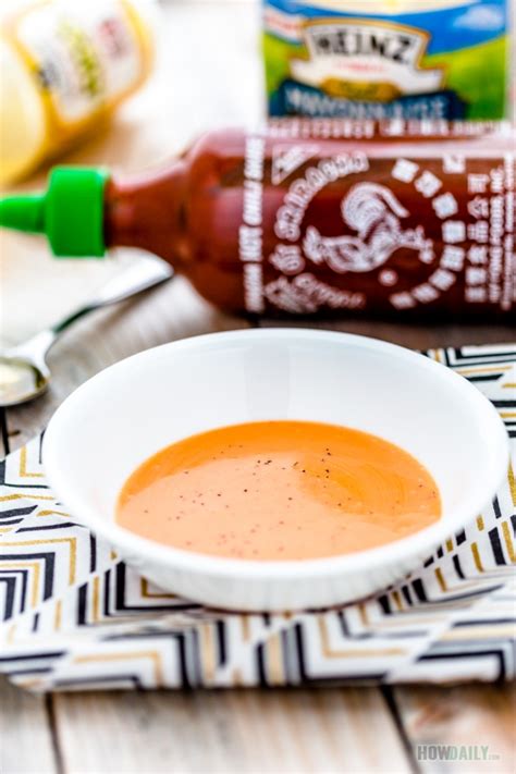 How many protein are in sriracha vinaigrette - calories, carbs, nutrition