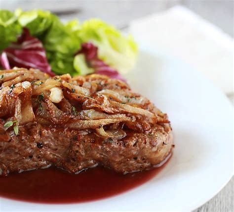 How many protein are in steak, blue cheese, caramelized onions - calories, carbs, nutrition