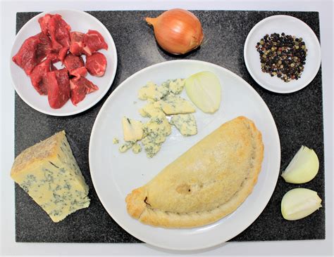 How many protein are in steak and stilton pasty with chips - calories, carbs, nutrition