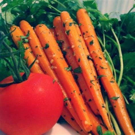 How many protein are in steamed baby carrots - calories, carbs, nutrition
