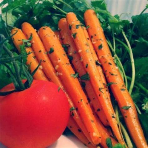 How many protein are in steamed baby carrots - calories, carbs, nutrition