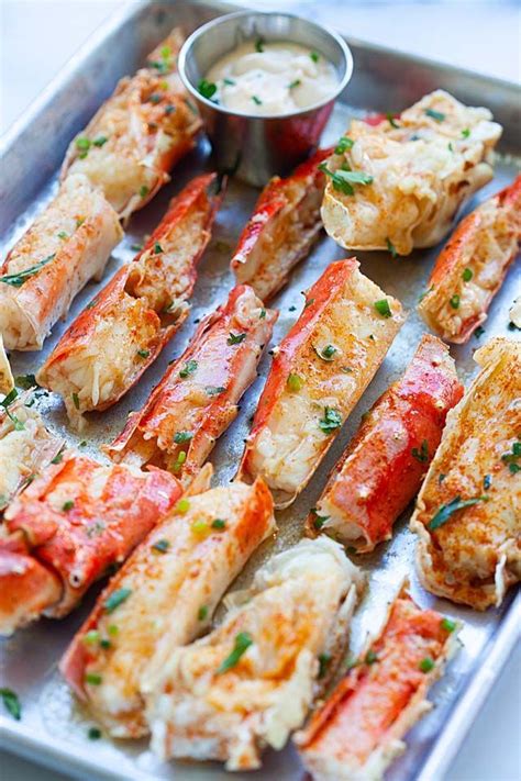 How many protein are in steamed king crab legs - calories, carbs, nutrition