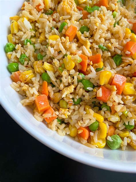 How many protein are in stir fried rice (10913.1) - calories, carbs, nutrition