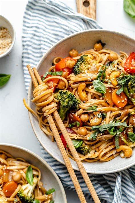 How many protein are in stir-fry vegetables with noodles - calories, carbs, nutrition