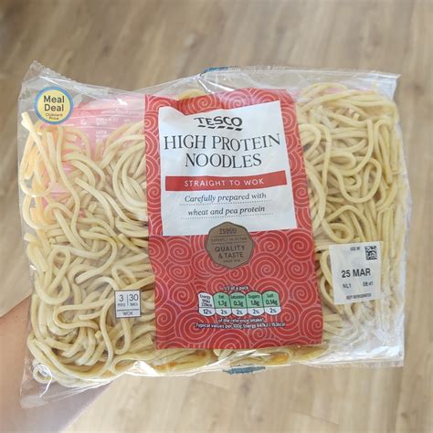 How many protein are in straight to wok noodles - calories, carbs, nutrition