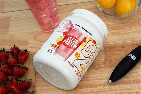 How many protein are in strawberry lemonade - medium - calories, carbs, nutrition