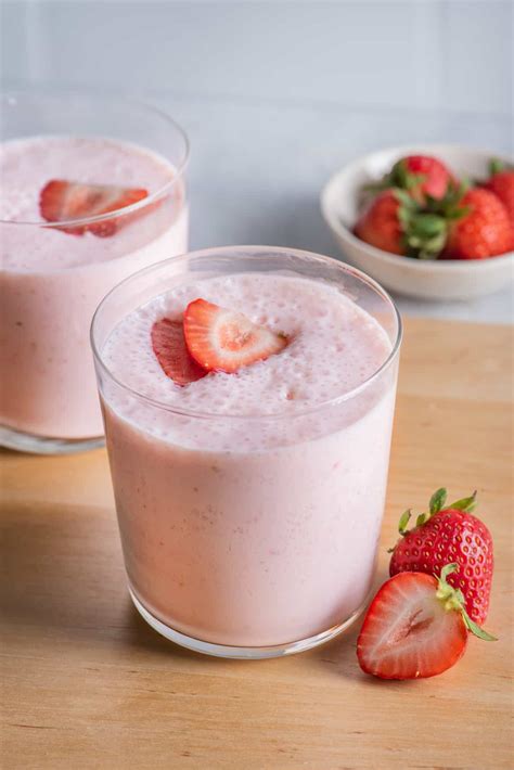 How many protein are in strawberry low fat milk - calories, carbs, nutrition