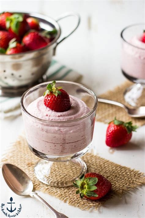 How many protein are in strawberry mousse cups - calories, carbs, nutrition