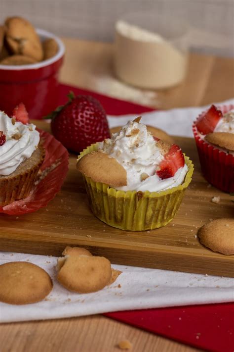 How many protein are in strawberry shortcake cupcake - calories, carbs, nutrition