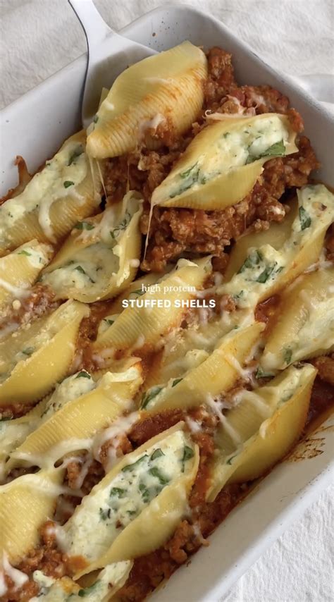 How many protein are in stuffed shells - calories, carbs, nutrition