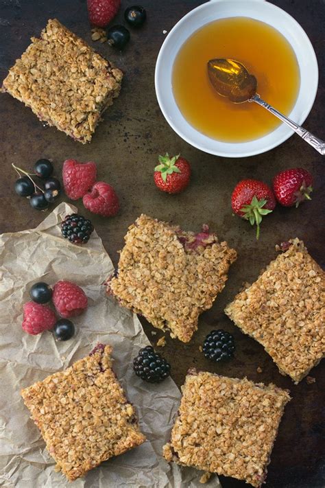 How many protein are in summer berry flapjack - calories, carbs, nutrition