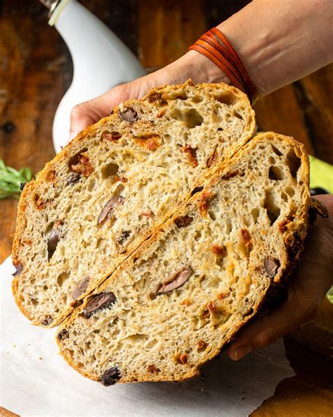 How many protein are in sun-dried tomato bread - calories, carbs, nutrition