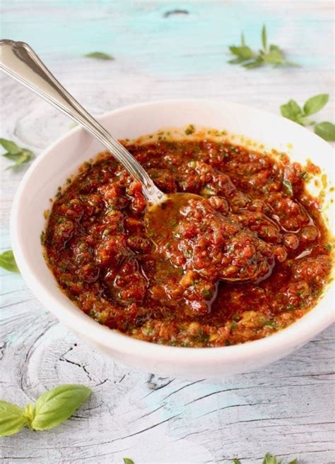 How many protein are in sun-dried tomato pesto - calories, carbs, nutrition