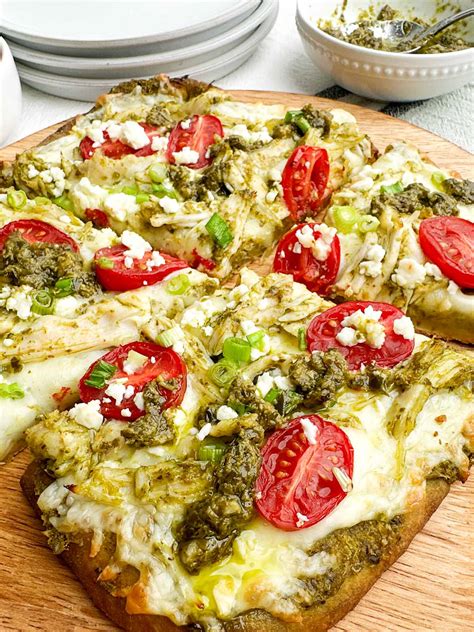 How many protein are in sundried tomato pesto chicken flatbread - calories, carbs, nutrition