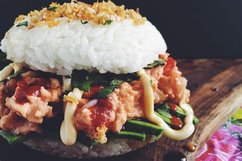 How many protein are in sushi burger buns - calories, carbs, nutrition