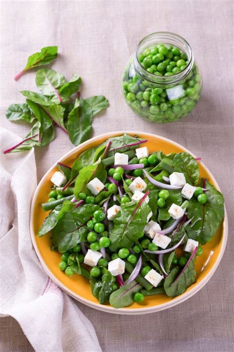 How many protein are in sweet pea salad - calories, carbs, nutrition