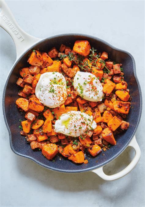 How many protein are in sweet potato hash with poached egg (12274.6) - calories, carbs, nutrition