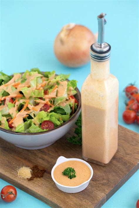 How many protein are in sweet red french dressing (16690.0) - calories, carbs, nutrition