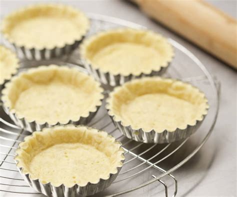 How many protein are in sweetcrust pastry - calories, carbs, nutrition