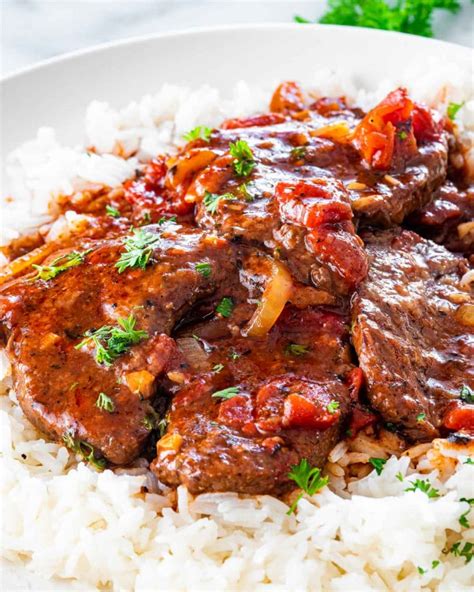 How many protein are in swiss steak with gravy - calories, carbs, nutrition