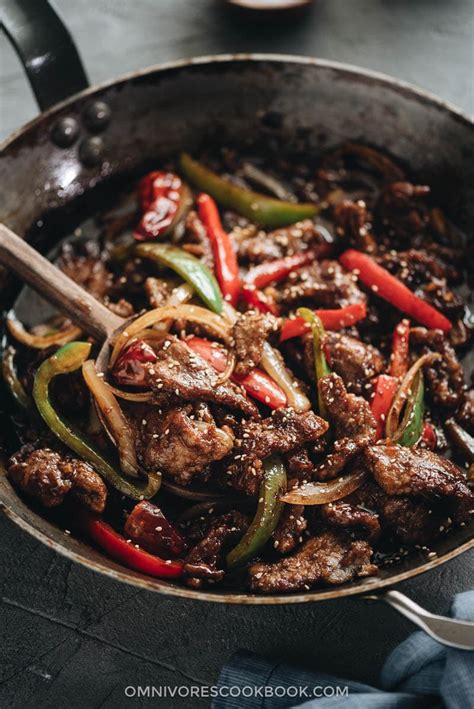 How many protein are in szechwan beef stir-fry served over steamed rice with a summer squash and broccoli saute - calories, carbs, nutrition