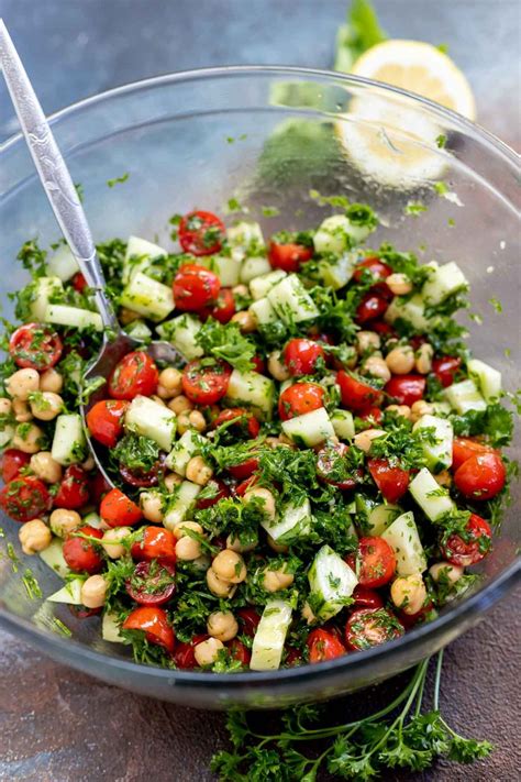 How many protein are in tabouli salad - calories, carbs, nutrition