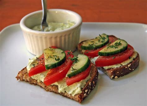 How many protein are in tangy tofu spread - calories, carbs, nutrition