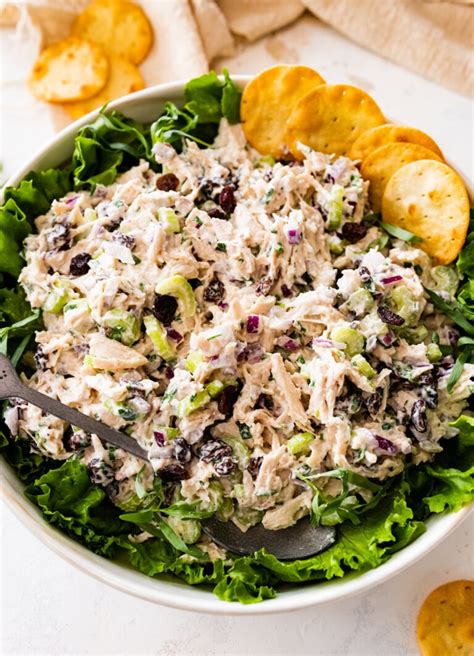 How many protein are in tarragon chicken salad on multi-grain bread with broccoli salad - calories, carbs, nutrition