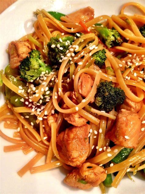 How many protein are in teriyaki chicken noodle bowl - calories, carbs, nutrition