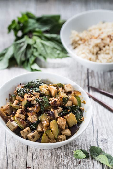 How many protein are in thai basil tofu (49508.0) - calories, carbs, nutrition