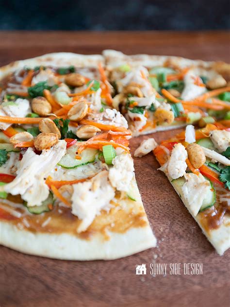 How many protein are in thai chicken pizza (16118.13) - calories, carbs, nutrition