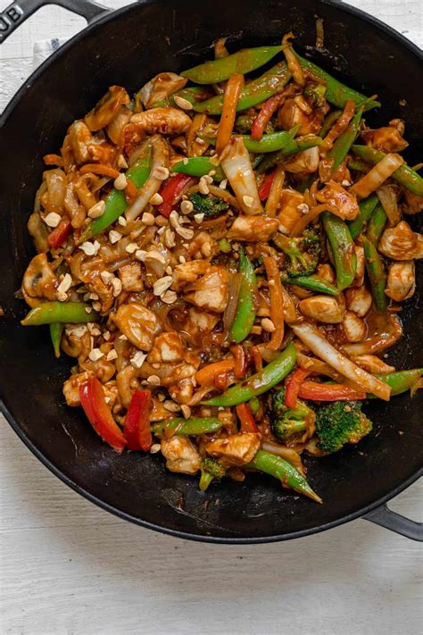 How many protein are in thai peanut chicken - calories, carbs, nutrition