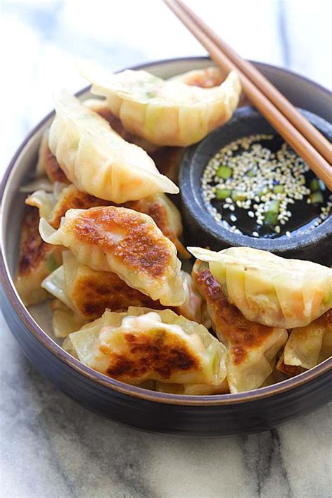 How many protein are in thai shrimp gyoza - calories, carbs, nutrition