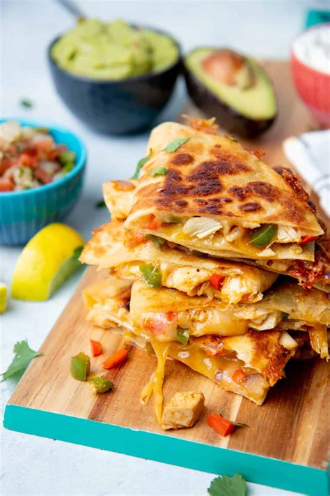 How many protein are in the arnot quesadilla - calories, carbs, nutrition