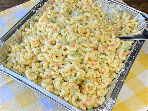 How many protein are in the natural with macaroni salad - calories, carbs, nutrition