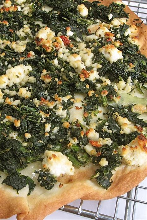 How many protein are in thin crust spinach and feta pizza - calories, carbs, nutrition