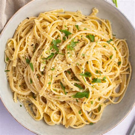 How many protein are in thyme-buttered noodles - calories, carbs, nutrition