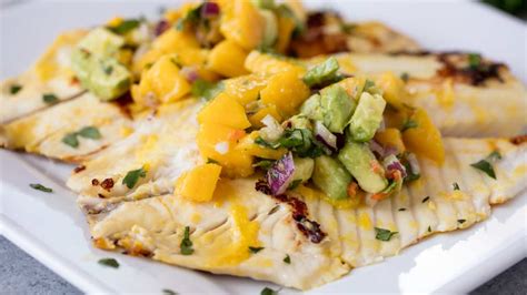 How many protein are in tilapia with mango sweet chili sauce (23596.6) - calories, carbs, nutrition