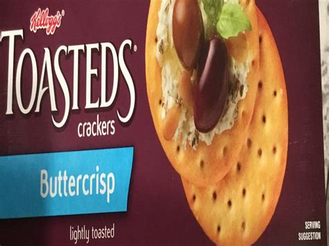 How many protein are in toasteds crackers - calories, carbs, nutrition