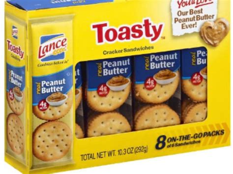 How many protein are in toasty crackers with peanut butter - calories, carbs, nutrition