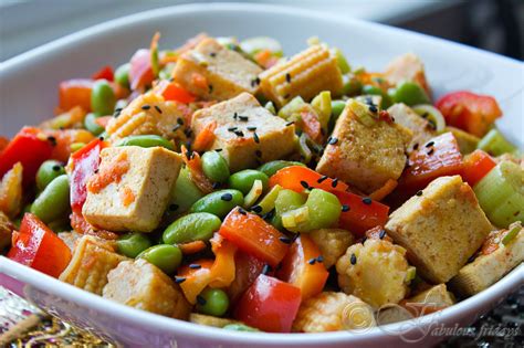 How many protein are in tofu edamame and corn salad (113536.0) - calories, carbs, nutrition