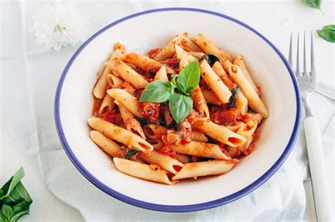 How many protein are in tomato and basil penne - calories, carbs, nutrition