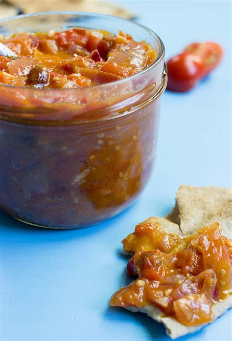 How many protein are in tomato chutney - calories, carbs, nutrition