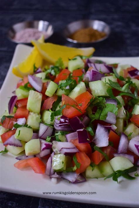 How many protein are in tomato cucumber salad (kachoombar) - calories, carbs, nutrition