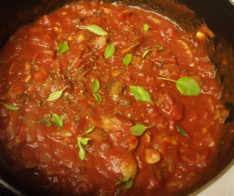 How many protein are in tomato mushroom sauce - calories, carbs, nutrition