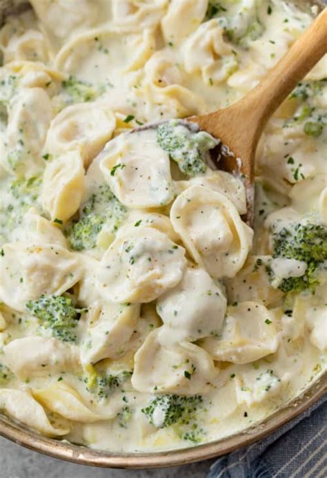 How many protein are in tortellini alfredo - calories, carbs, nutrition