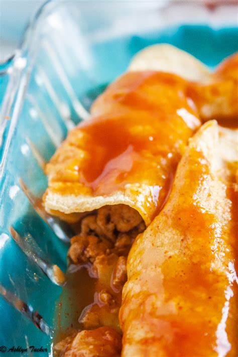 How many protein are in tortilla-less turkey enchiladas-large - calories, carbs, nutrition