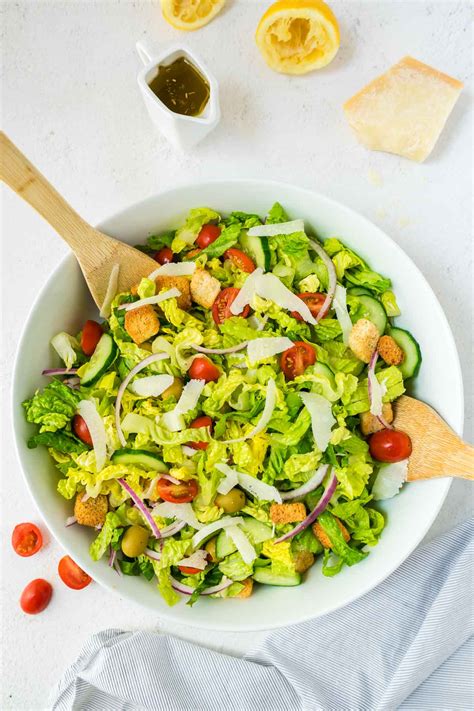 How many protein are in tossed green salad - calories, carbs, nutrition