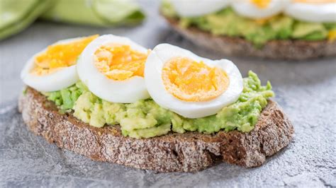How many protein are in tostada - calories, carbs, nutrition