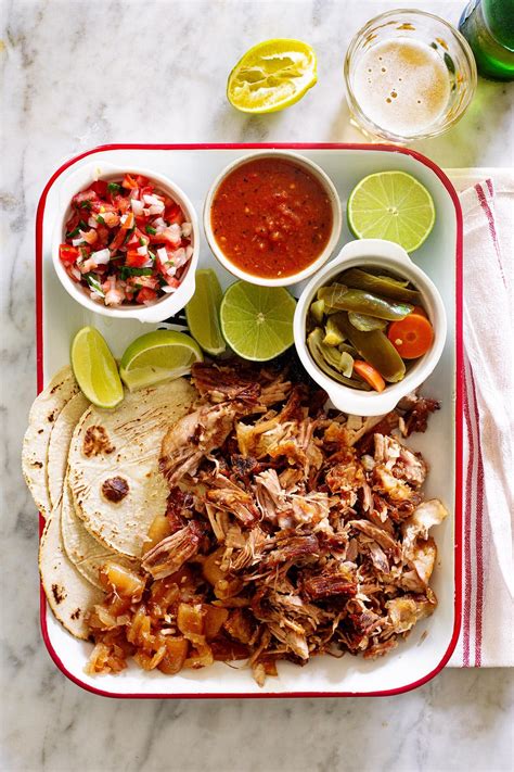 How many protein are in traditional carnitas - calories, carbs, nutrition